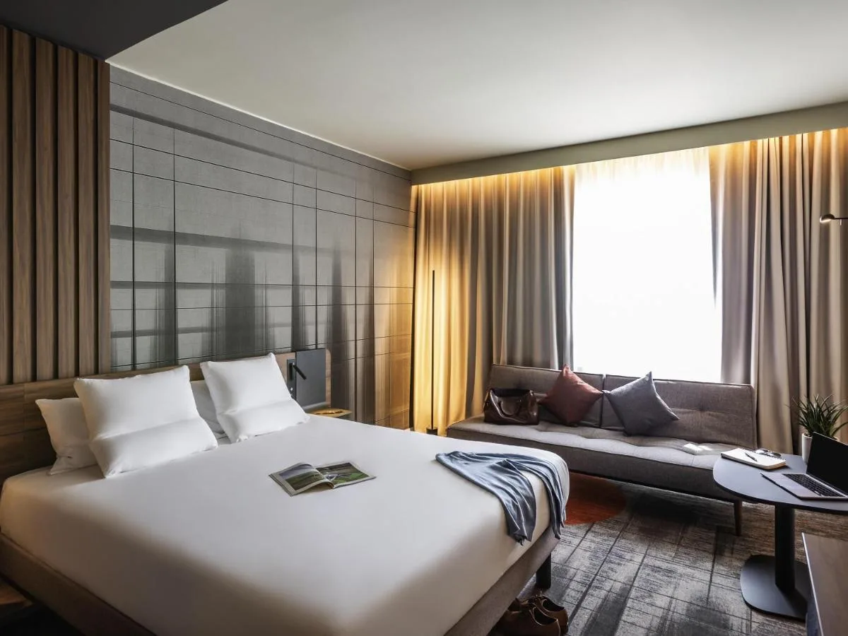 Superior Queen Room with Single Sofa Bed
